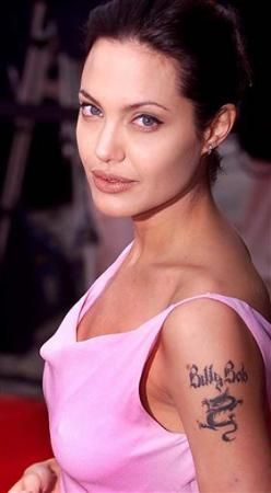 明星纹身爱用<em>拉丁语</em>,留学生粉丝学拉语飙升